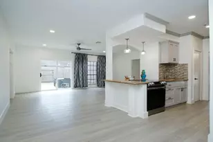 8006 Albin Ln, Houston, TX 77071 - Photo 19