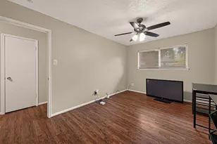 9854 Sagebark Dr, Houston, TX 77089 - Photo 25