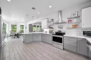 28402 Calaveras Creek Ct, Houston, TX 77336 - Photo 15