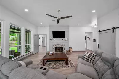 28402 Calaveras Creek Court, Houston, TX 77336 - Photo 11