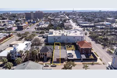 2219 Sealy Street, Galveston, TX 77550 - Photo 35