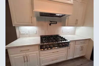 6050 Dania Drive, Beaumont, TX 77707 - Photo 9