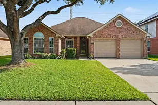 2004 Aberdeen Dr, League City, TX 77573 - Photo 1