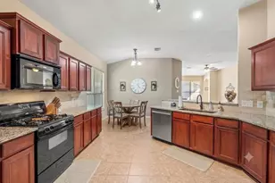16103 Spur Canyon Ct, Cypress, TX 77429 - Photo 5