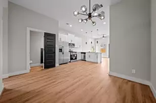 6904 Covington Dr, Houston, TX 77091 - Photo 9