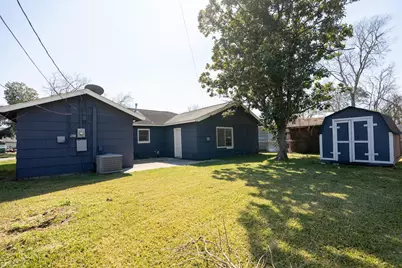 5631 Westover Street, Houston, TX 77033 - Photo 17
