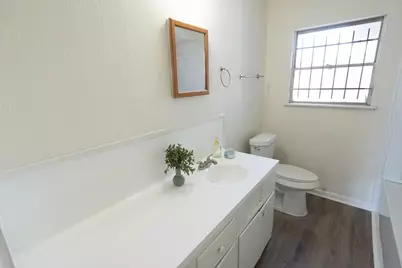 5631 Westover Street, Houston, TX 77033 - Photo 15