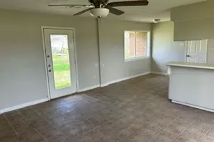 306 Tennyson St, San Leon, TX 77539 - Photo 3