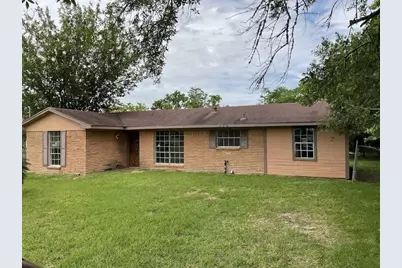 306 Tennyson Street, San Leon, TX 77539 - Photo 1