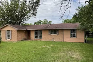 306 Tennyson St, San Leon, TX 77539 - Photo 1