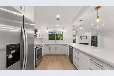 1914 Augusta Drive #16, Houston, TX 77057 - Photo 9