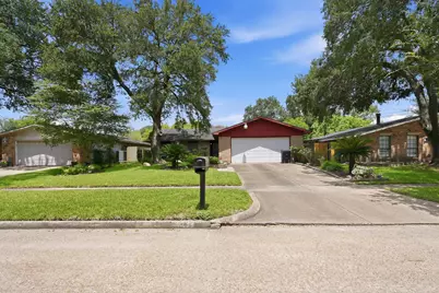 15718 Munson Lane, Houston, TX 77053 - Photo 1