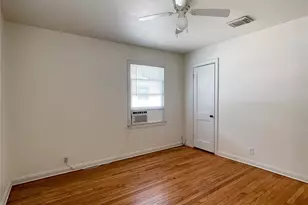 1241 Chevy Chase St, Angleton, TX 77515 - Photo 11