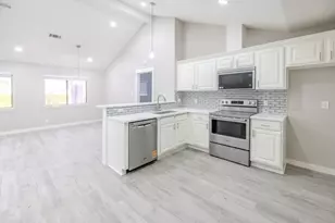 2 Abalone St, Bay City, TX 77414 - Photo 7