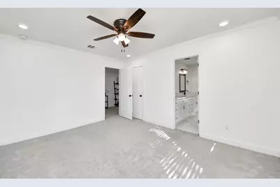 10038 Westview Drive, Houston, TX 77055 - Photo 33