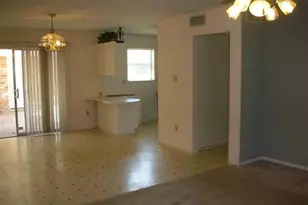 2034 Western Village Ln, Houston, TX 77043 - Photo 3