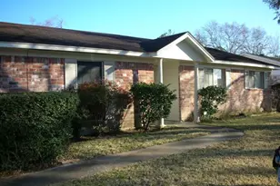 2034 Western Village Ln, Houston, TX 77043 - Photo 1