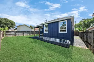 1737 Tabor St, Houston, TX 77009 - Photo 9