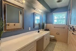 509 Light St, Anahuac, TX 77514 - Photo 17