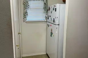 833 E Camp St, La Grange, TX 78945 - Photo 15