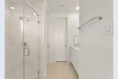 11915 S Pavillion Drive, Mont Belvieu, TX 77523 - Photo 21