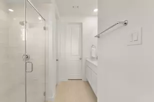 11915 S Pavillion Dr, Mont Belvieu, TX 77523 - Photo 21