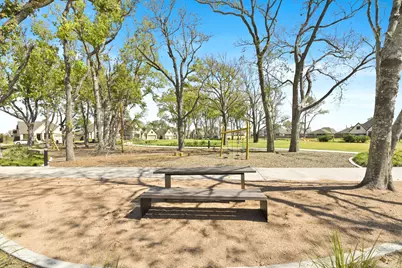 11915 S Pavillion Drive, Mont Belvieu, TX 77523 - Photo 45