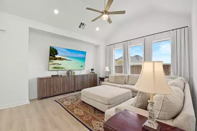 11915 S Pavillion Drive, Mont Belvieu, TX 77523 - Photo 5