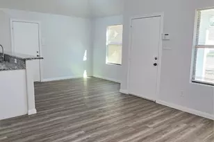 4431 Stassen St, Houston, TX 77051 - Photo 5