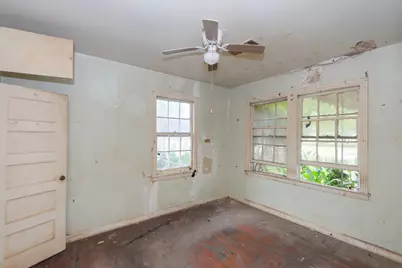 1720 W Sidnor Street, Alvin, TX 77511 - Photo 9