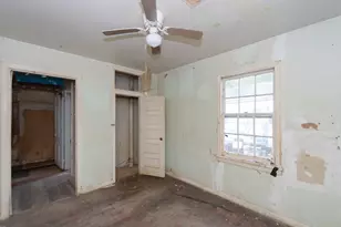 1720 W Sidnor St, Alvin, TX 77511 - Photo 11