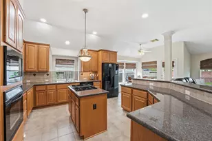 8523 Evening Light Dr, Sugar Land, TX 77479 - Photo 7