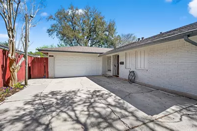 12211 Chimney Rock Road, Houston, TX 77035 - Photo 27