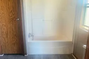 1423 Prosperity St, El Campo, TX 77437 - Photo 9