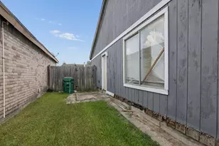 7610 Log Cradle Dr, Houston, TX 77041 - Photo 17