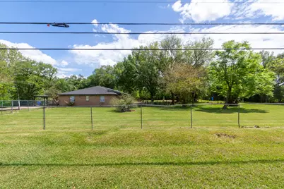 6811 Cemetary Road, Manvel, TX 77578 - Photo 9