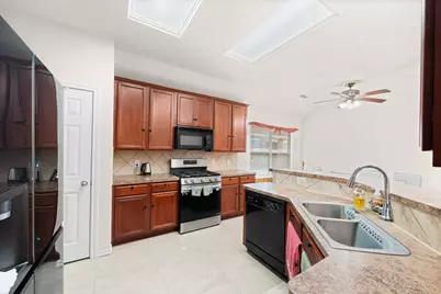 11379 Astoria Boulevard, Houston, TX 77089 - Photo 11