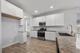 15014 Timberson Rdg Ln, Houston, TX 77090 - Photo 9