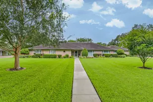 3210 Nottingham St, Pearland, TX 77581 - Photo 1