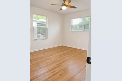 1008 Wright Boulevard, Baytown, TX 77520 - Photo 9