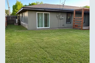 1008 Wright Boulevard, Baytown, TX 77520 - Photo 3