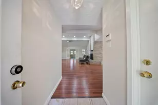 15738 Tammany Ln, Houston, TX 77082 - Photo 3