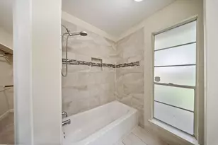 15738 Tammany Ln, Houston, TX 77082 - Photo 7