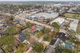 10206 Oak Point Dr, Houston, TX 77043 - Photo 33