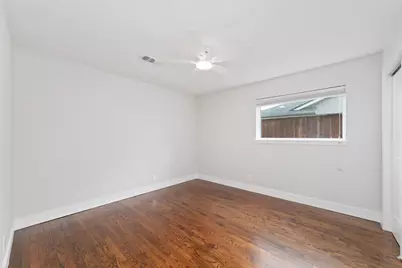 10206 Oakpoint Drive, Houston, TX 77043 - Photo 25