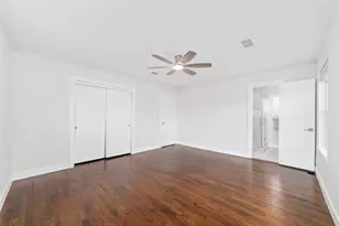 10206 Oak Point Dr, Houston, TX 77043 - Photo 19