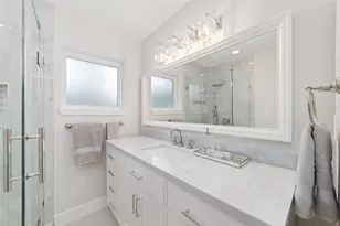 10206 Oak Point Dr, Houston, TX 77043 - Photo 21