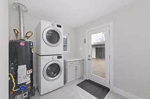 10206 Oak Point Dr, Houston, TX 77043 - Photo 29