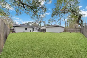 10206 Oak Point Dr, Houston, TX 77043 - Photo 31