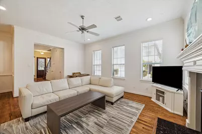3203 Holly Path Drive, Houston, TX 77042 - Photo 17